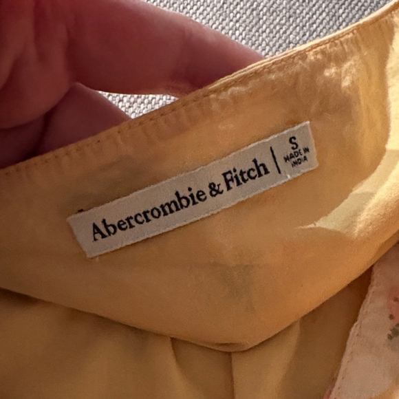 Abercrombie & Fitch Floral Cropped Puff Sleeve Tie Front Gauzy Top Sz Small - Picture 5 of 10